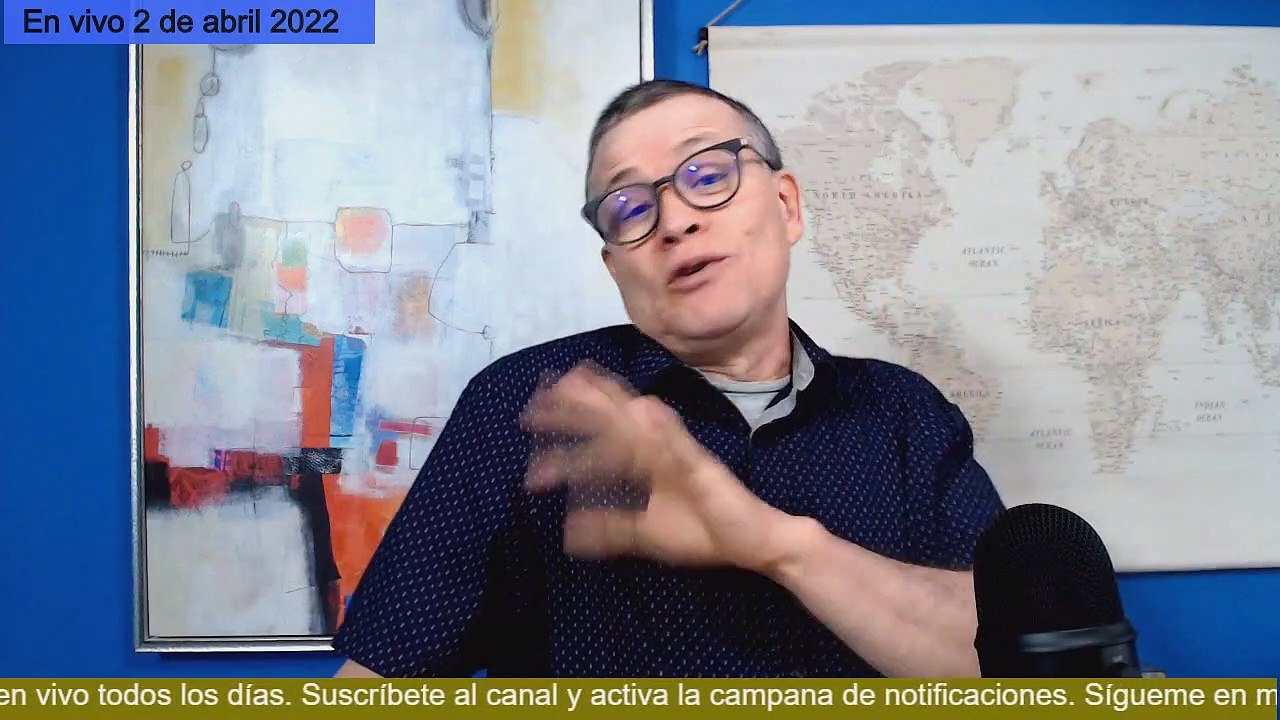 A los católicos borregos no les da vergüenza besar a los monos santos