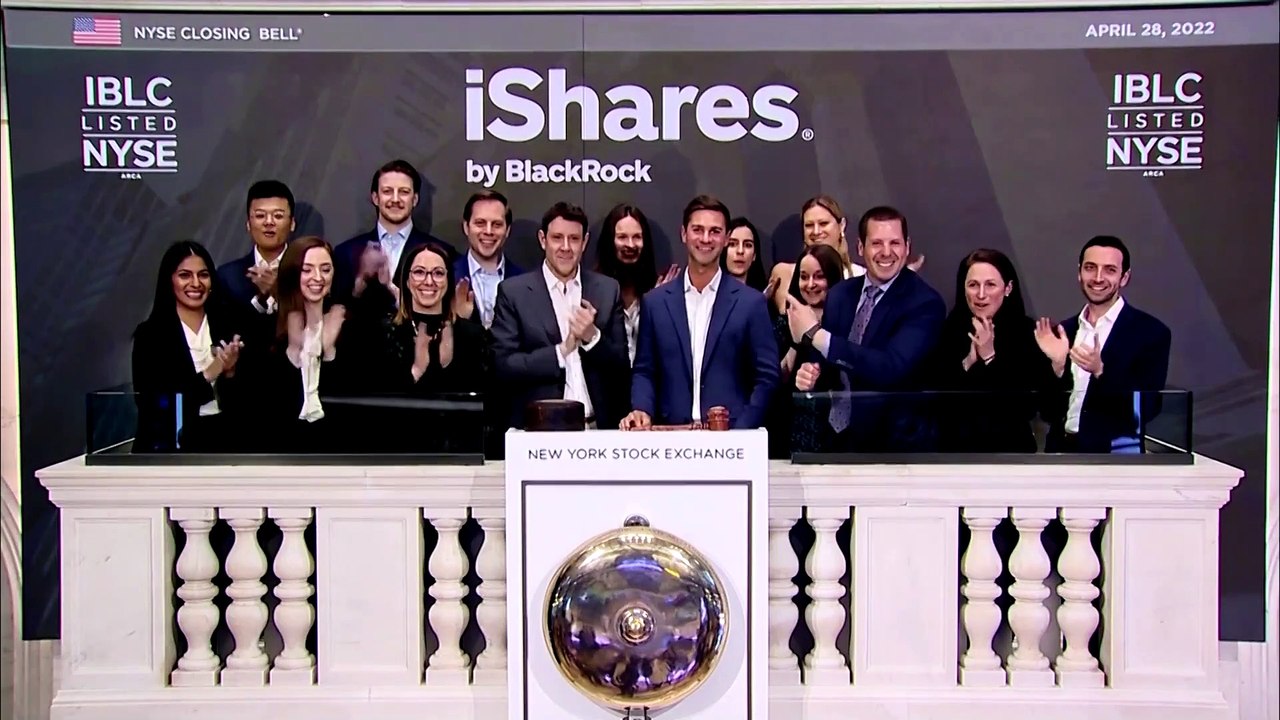 Stocks end sharply higher, lifted by Meta, Apple