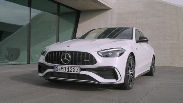 Der neue Mercedes-AMG C 43 4MATIC - AMG-charakteristische Elemente im Exterieur und Interieur für sportlich-edlen Auftritt