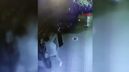 Şişli'de çalıştığı iş yerinden kulaklıkları çaldı