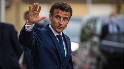 FEMME ACTUELLE - "Quotidien" ressort des images d'Emmanuel Macron présent à un discours de Jean-Pierre Chevènement...en 1999