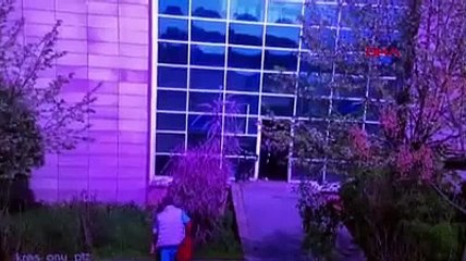 Evlenme teklifini geri çeviren kadını silahla rehin aldı