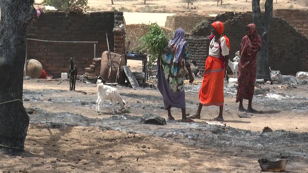 مراسل الجزيرة يرصد آثار الاشتباكات المسلحة بمنطقة كرينك بولاية غرب دارفور