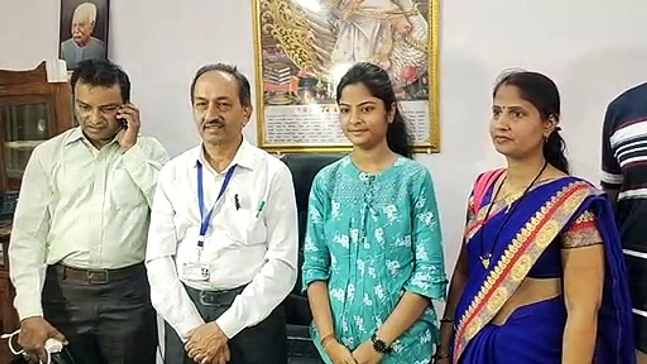 12th result: जबलपुर की सिमरन कोष्टा बनीं टॉपर, प्रदेश में 10 वां स्थान पाया