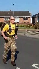 Скачать видео: Sunderland Echo News - Prison officer to run Sunderland Half Marathon in full military combat gear to raise money for veterans’ charity