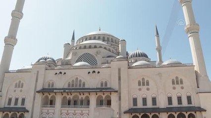 Çamlıca Cami'sinde ramazan ayının son cuması