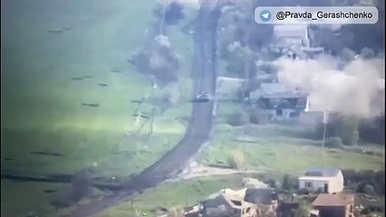 Tanque russo é atingido e explode em Kharkiv. Veja as imagens