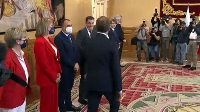 Feijóo formaliza su dimisión y dice adiós en un acto institucional
