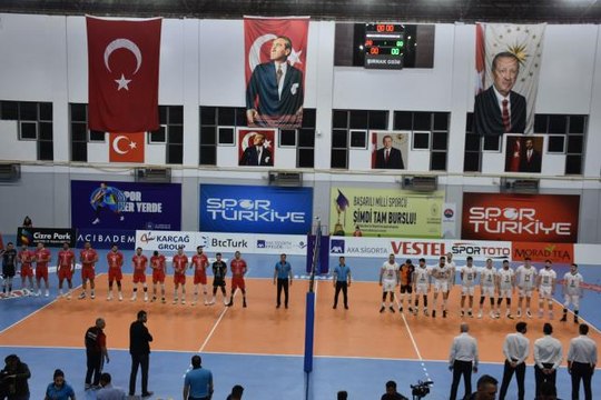 Voleybol: AXA Sigorta Efeler Ligi play-off 5-6'ncılık etabı - Allpower Akü Cizre Belediyespor: 2 - Galatasaray HDI Sigorta: 3