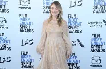 Olivia Wilde reçoit des documents relatifs à la garde partagée de ses enfants… en plein milieu d’une conférence !