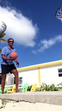 Yannick Noah en vacances en famille en Jamaïque.