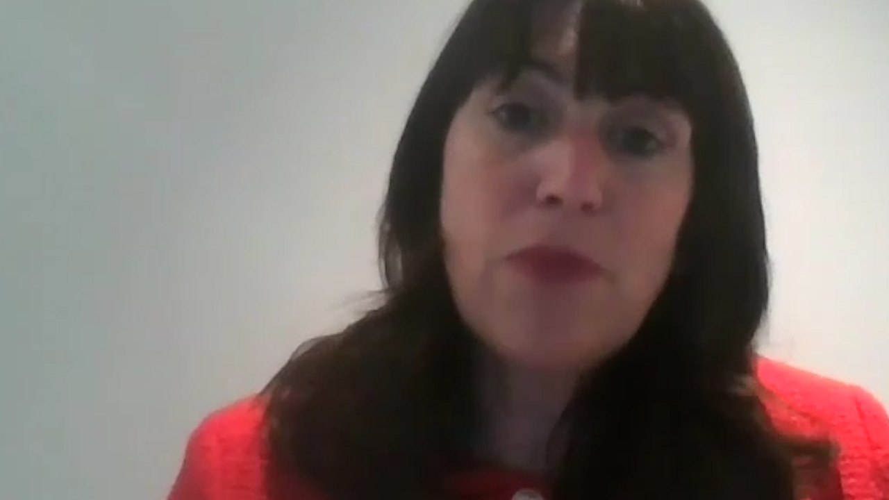 « Il se tire une balle dans le pied » : l'une des victimes présumées de PPDA réagit à sa plainte pour dénonciation calomnieuse