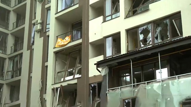 الجزيرة ترصد الأضرار في حي شفشينكيفسكي غربي كييف