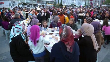 Bakan Kurum: Milletin seçtiği lideri kimse tehdit edemez