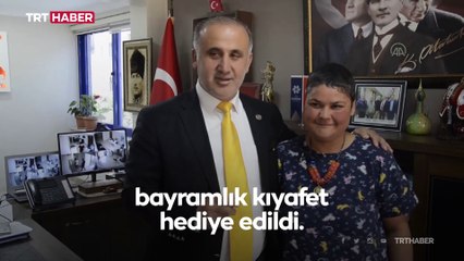 Bulduğu altınları belediyeye götüren zihinsel engelli Aslı'ya kıyafet hediye edildi
