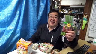 (Shippai-kozou)I bought a special microwave cooker for instant noodles at a 100 yen store and tried using it_