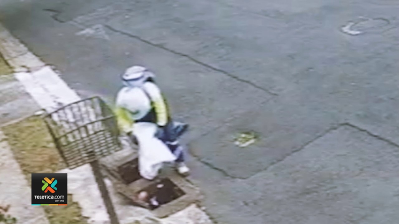 tn7-Graban a empleado de empresa contratada por municipalidad botando basura en alcantarillas-290422