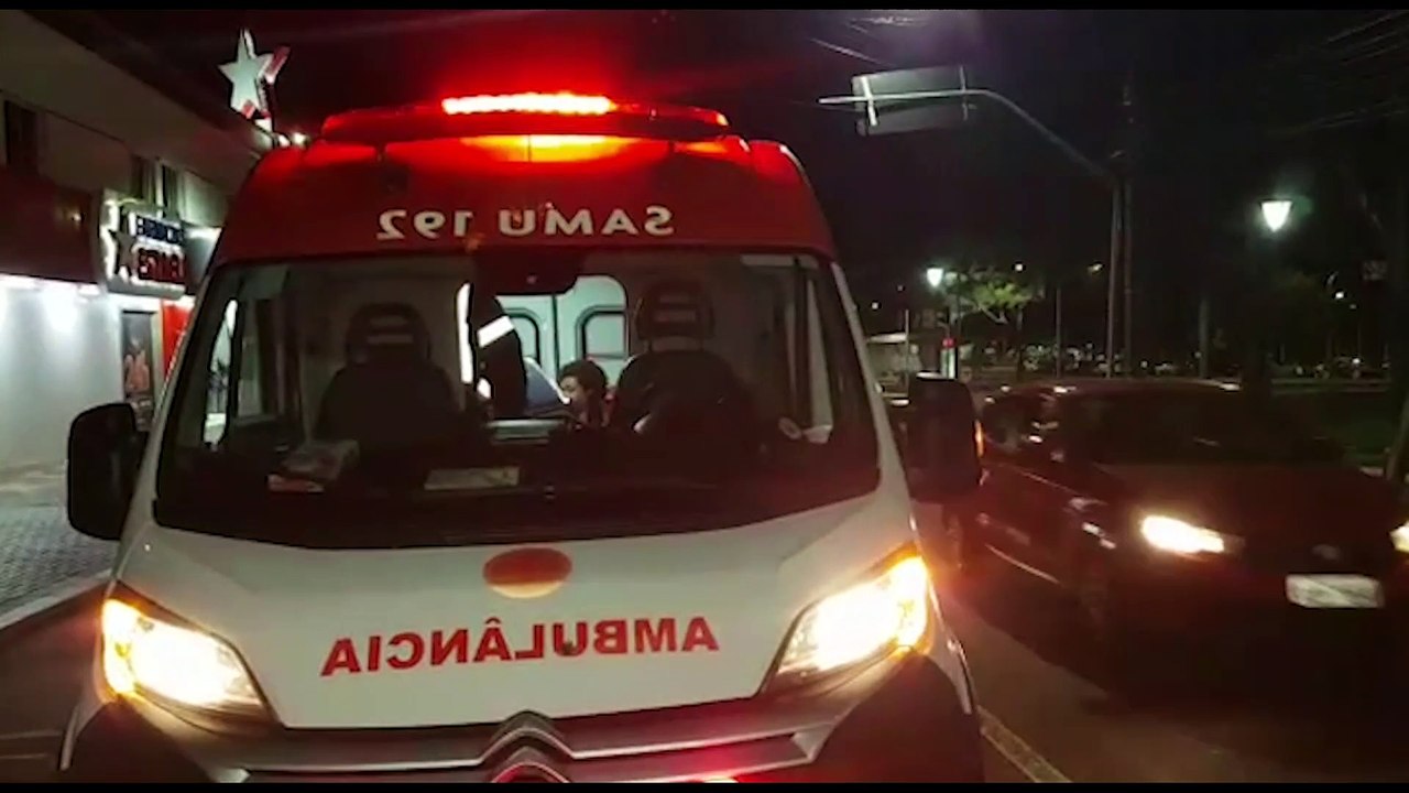 Andarilho engole pedras de crack e entra em surto no Centro; SAMU e GM prestam apoio