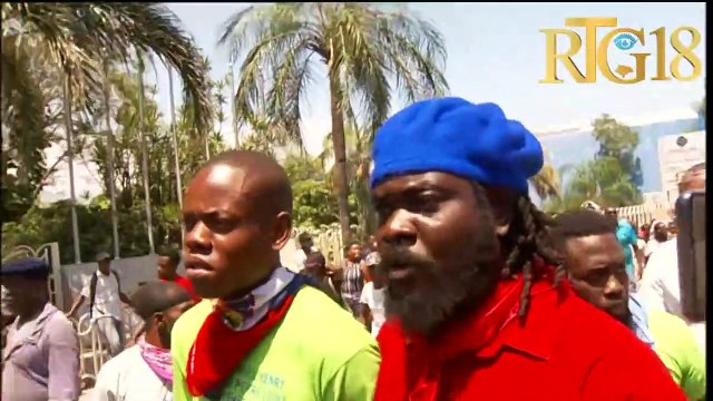 Arnel Bélizaire nan tèt manifestasyon kont lavi chè ensekirite jounen vandredi 29 avril 2022.