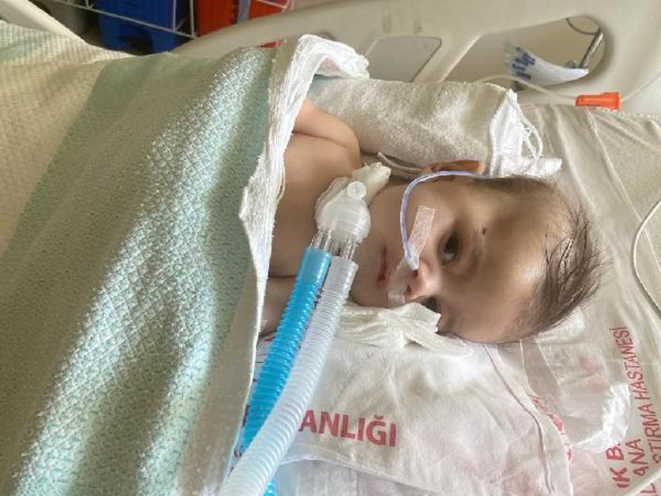 Son dakika haberi | AMBULANSTA KAZA GEÇİREN SMA'LI YASMİN'İN ANNESİ: HASTANEDEN GELECEK İYİ HABERİ BEKLİYORUZ