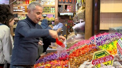 Eminönü’nde bayram öncesi şeker denetimi