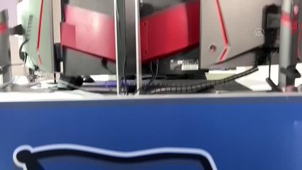 Almanya'da hobilerini meslek yapan Türk kökenli e-sporcular başarılarıyla dikkati çekiyor