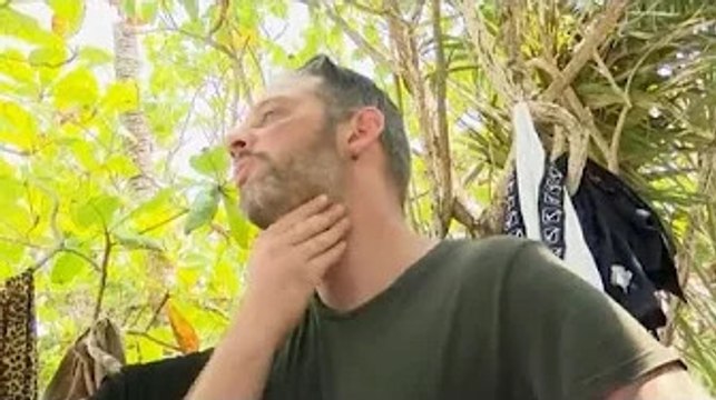 Edoardo Tavassi ha fatto preoccupare la naufraga Lascia stare tuo figlio In queste ultime ore i r