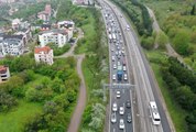 Anadolu Otoyolu'nun Kocaeli kesiminde akıcı bayram trafiği yoğunluğu yaşanıyor