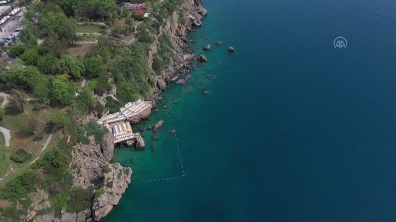 Falez plajları ziyaretçilerine hizmet vermeye başlıyor