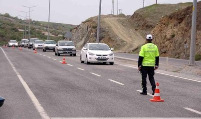 Yozgat'ta bayram öncesi trafik yoğunluğu başladı