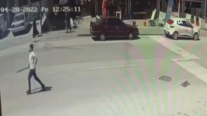 Başkentte bir kişi, eşini taciz ettiğini iddia ettiği araca sopa ile saldırdı