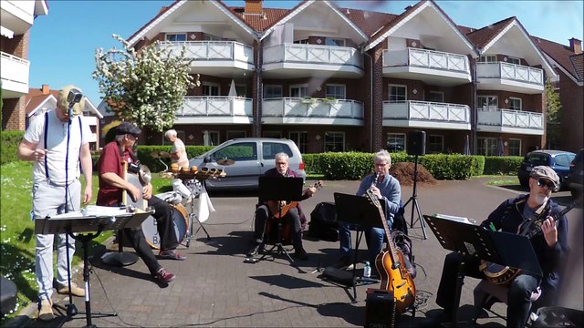 Swing That Music 1936 [ Laid Back Jazz Band ]