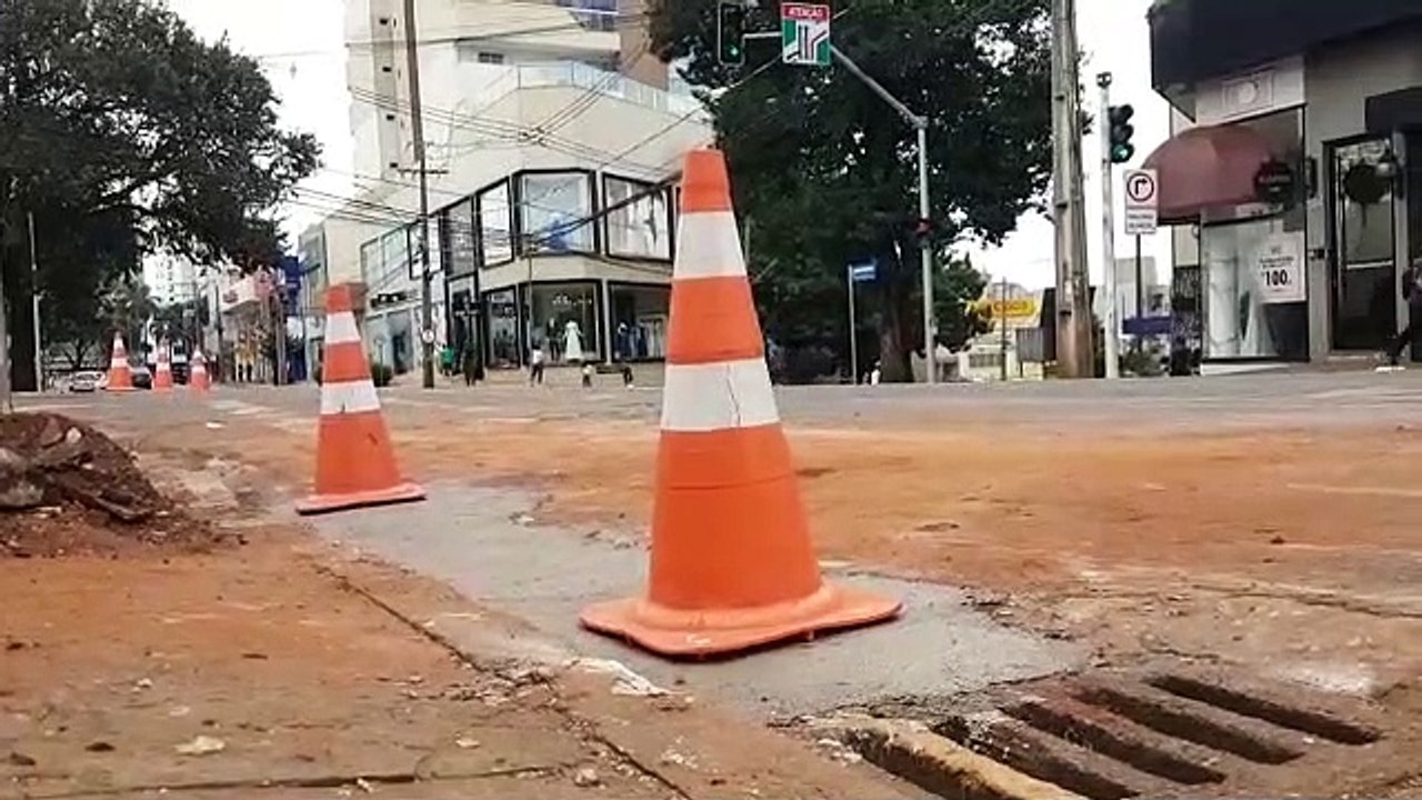 Transitar realiza mudança na sinalização no cruzamento entre a Rua Erechim com a Rua Barão do Cerro Azul