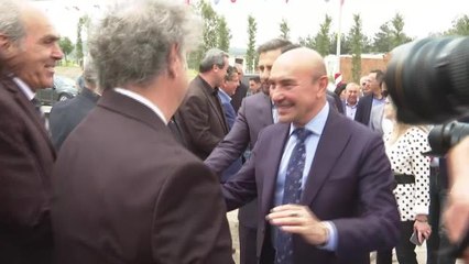 İzmir'de 'Pako Sokak Hayvanları Sosyal Yaşam Kampüsü' Açıldı