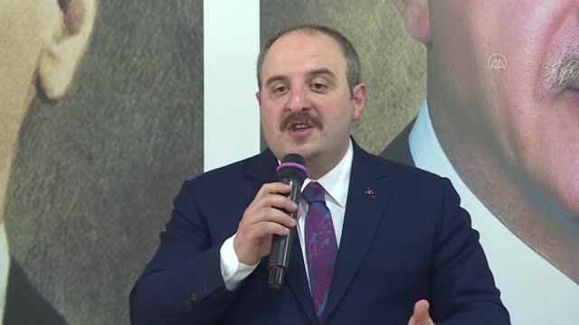 Bakan Varank: Terör örgütünün payandası olan siyasi parti önümüzde duruyor