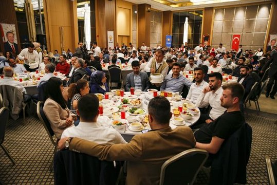 DİYARBAKIR - Bakan Ersoy: Türkiye turizmde yakın bir zaman içinde dünyada çok daha önemli bir konum elde edecek