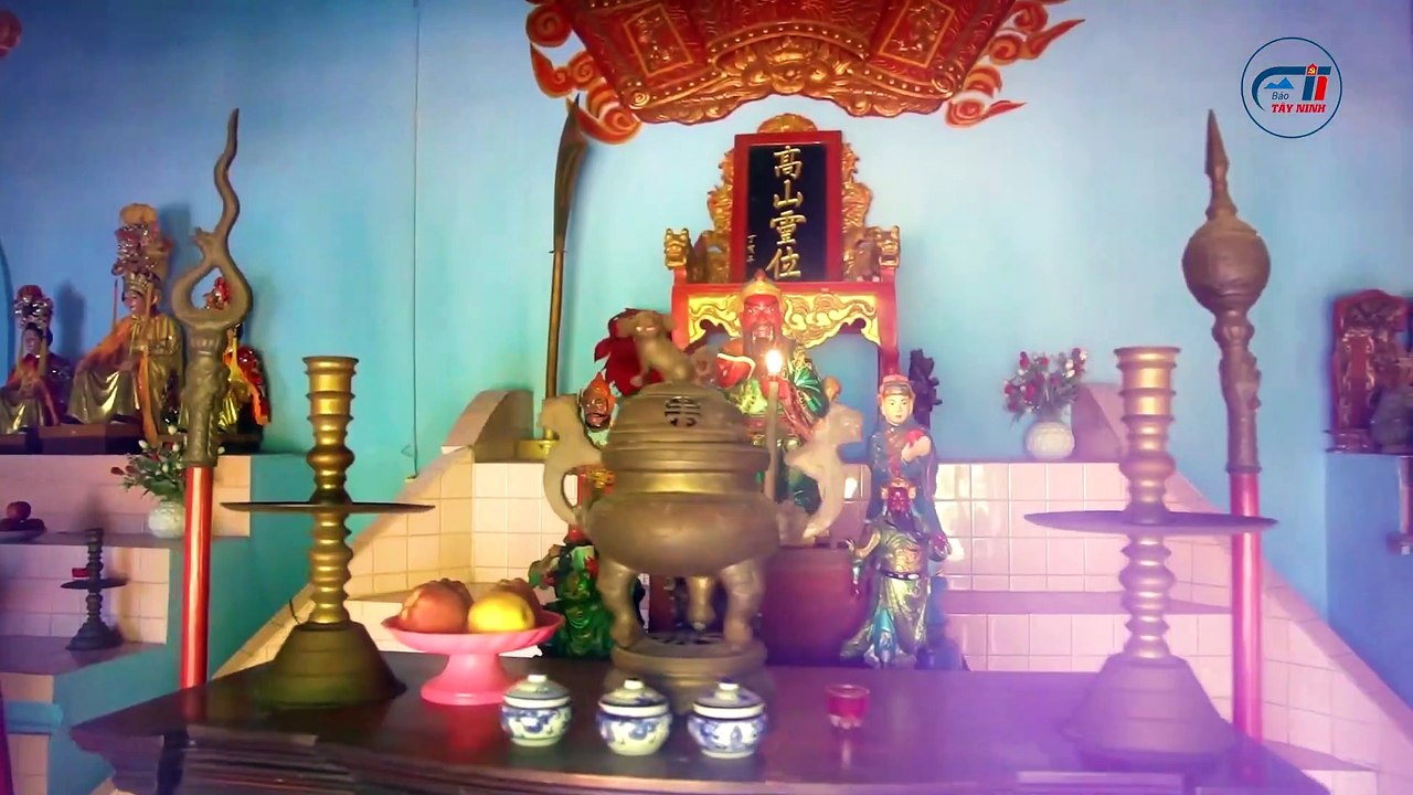Đặc sản bánh tráng trộn Gò Dầu
