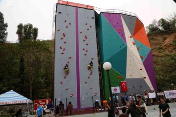 Efeler'in tırmanma duvarında şampiyona heyecanı