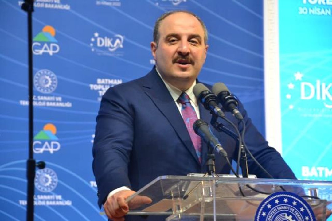 Bakan Varank: "Siz hiç muhalefetten vatandaşımızın hizmetine dönük bir proje duyuyor musunuz?"