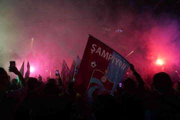 Taksim Meydanı bordo-mavi -2-