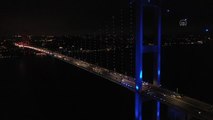 İstanbul Boğazı, bordo mavi renklere büründü (2)