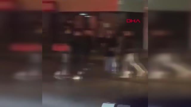 Son dakika... SPOR Samsun'da şampiyonluk kutlaması gerginliği; otomobilin yayaya çarptığı anlar kamerada