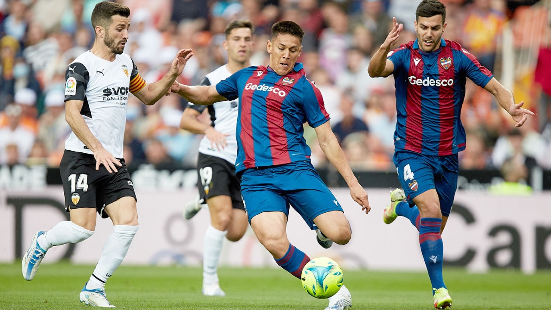 Valencia v Levante