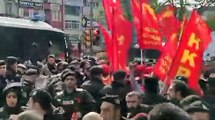 Taksim'e yürümek isteyen HKP'lilere polis müdahalesi