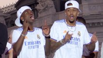 Las mejores imágenes de los jugadores del Real Madrid celebrando en Cibeles
