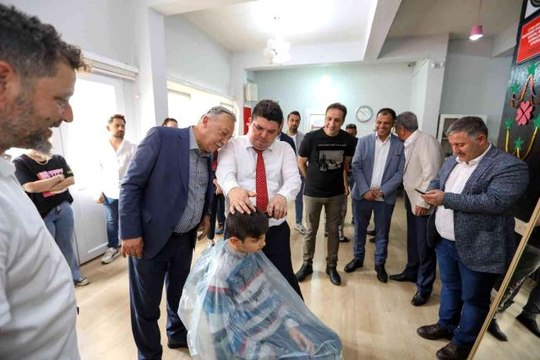 Başkan Kılıç'tan Çocuklara Bayram Tıraşı