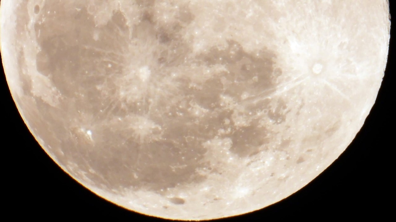 LUNA ROSA