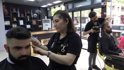 Kadın berberlerin bayram mesaisi