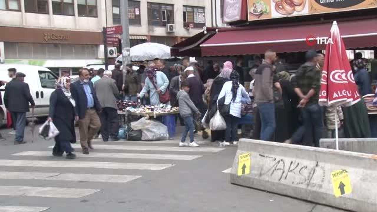 Ankara'nın geleneksel alışveriş merkezi Ulus bu Bayram da Ankaralıların tercihi oldu