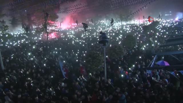Cumhurbaşkanı Erdoğan Trabzonsporlu taraftarların şampiyonluğunu kutladı